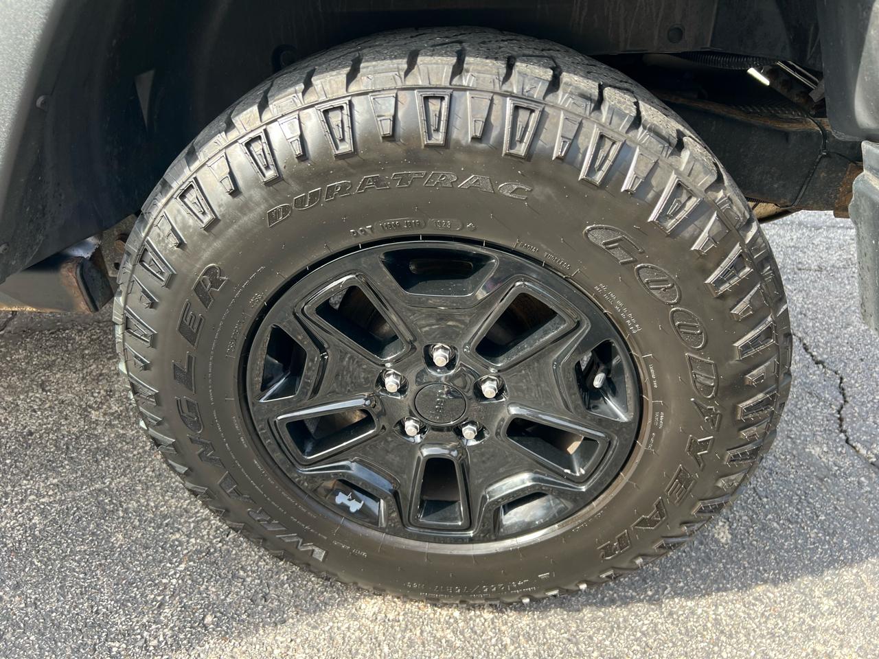 Jeep Wrangler Unlimited 4WD 4dr Willys Wheeler 2015