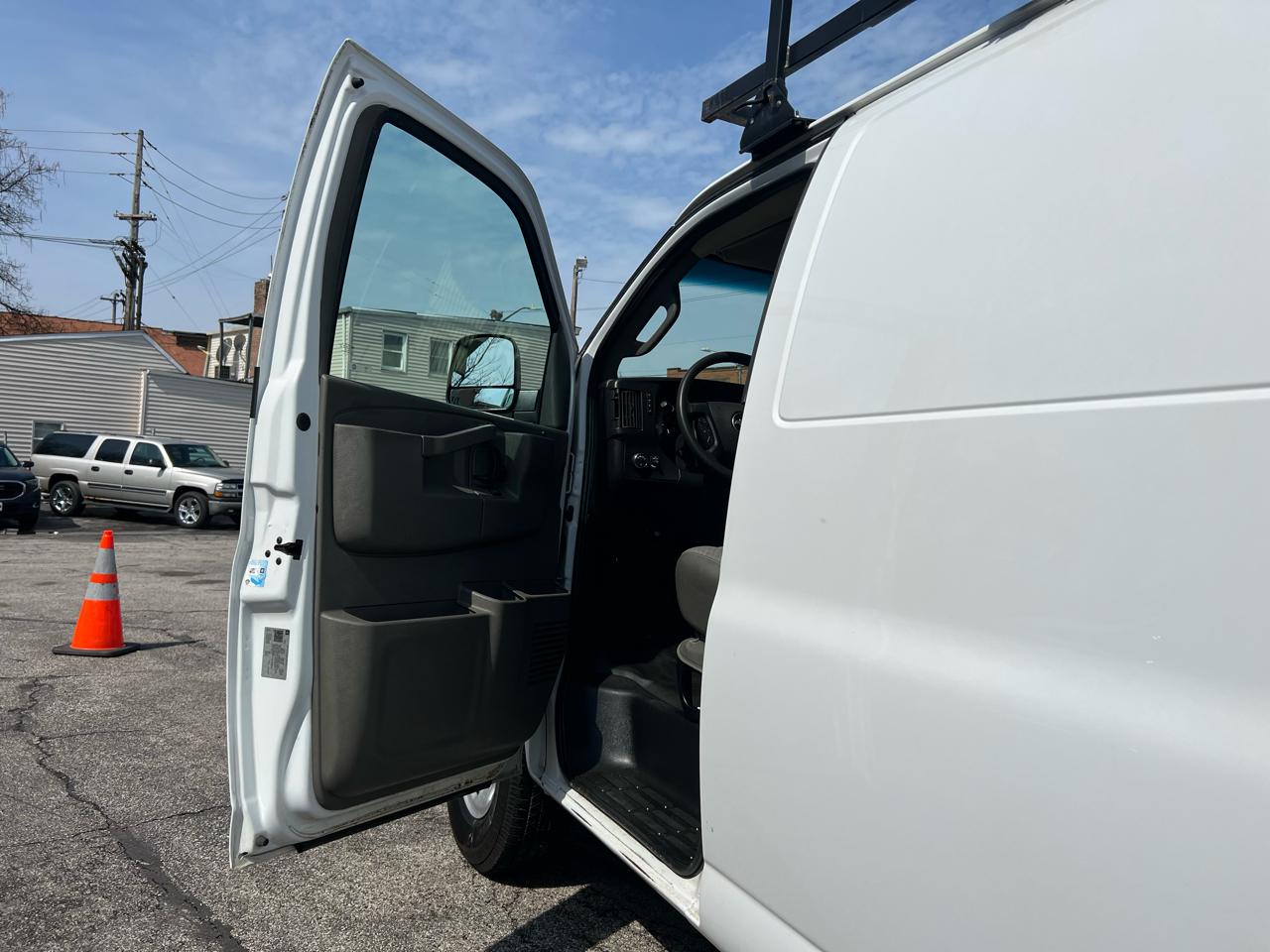 Chevrolet Express Cargo Van RWD 3500 155" 2018