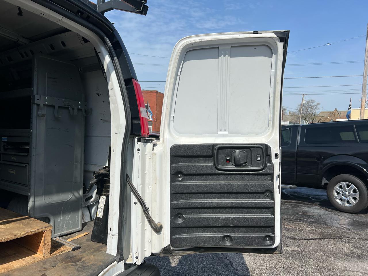 Chevrolet Express Cargo Van RWD 3500 155" 2018