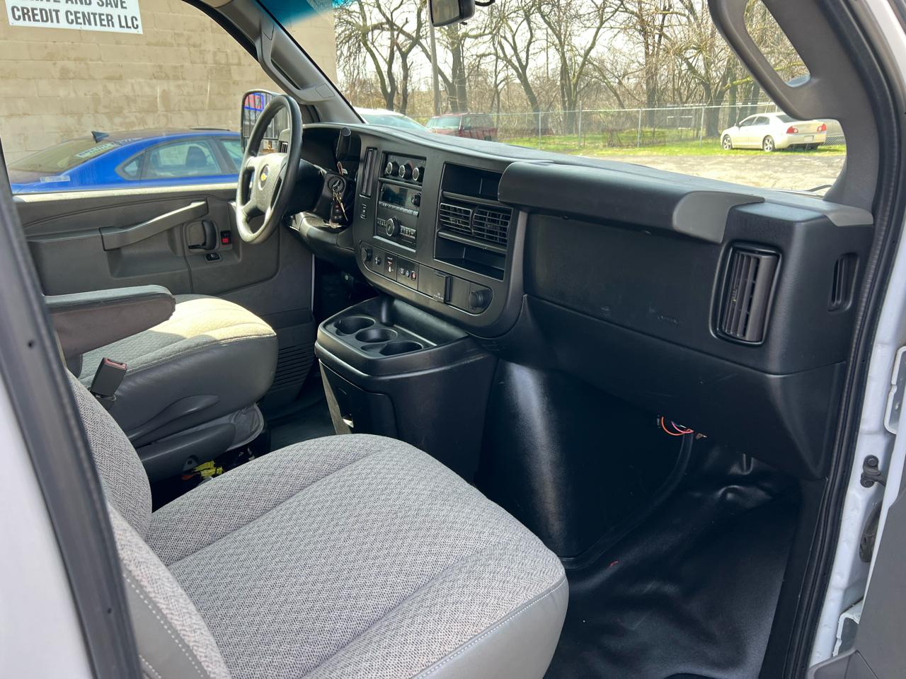 Chevrolet Express Cargo Van RWD 3500 155" 2018