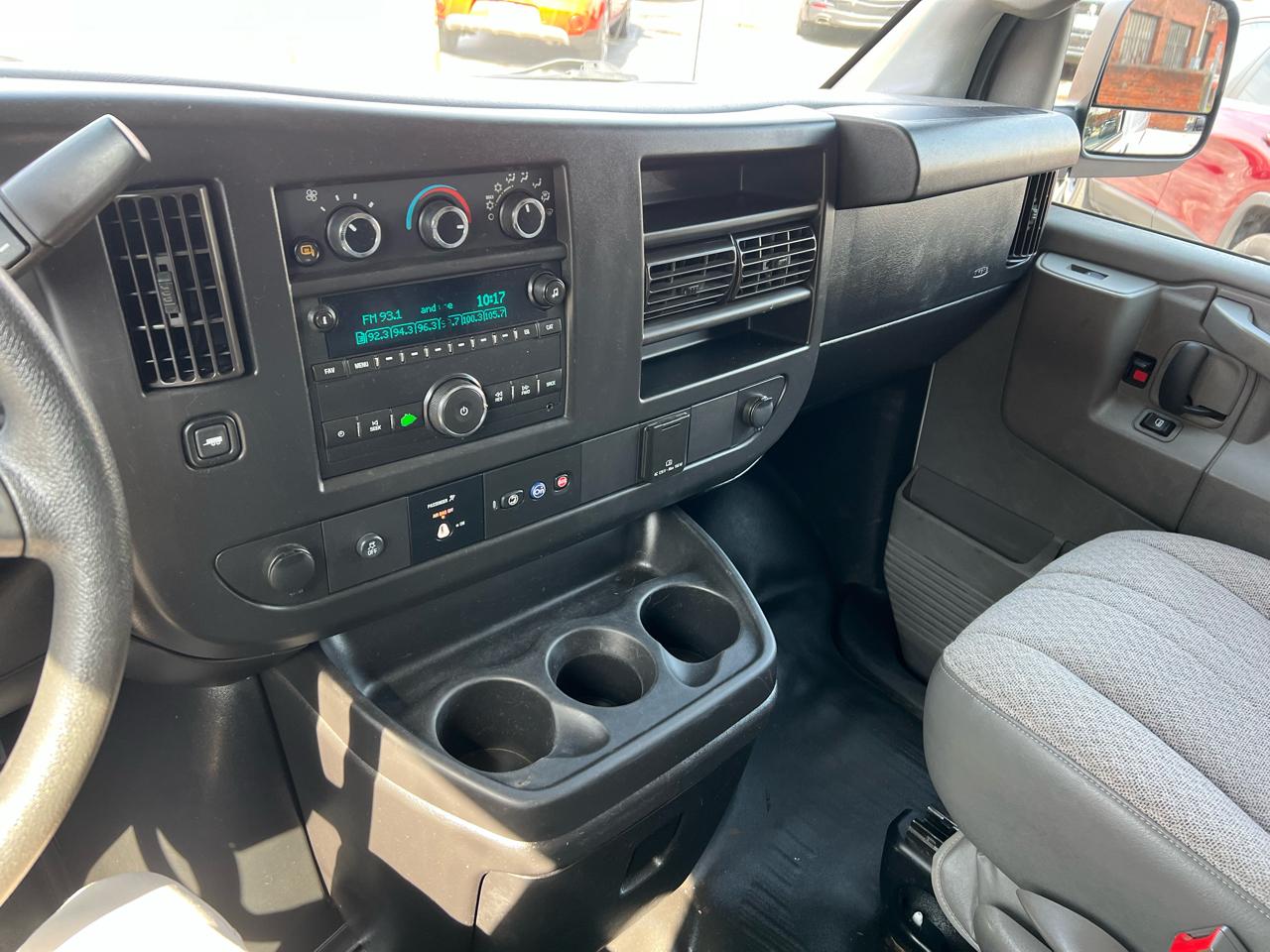 Chevrolet Express Cargo Van RWD 3500 155" 2018