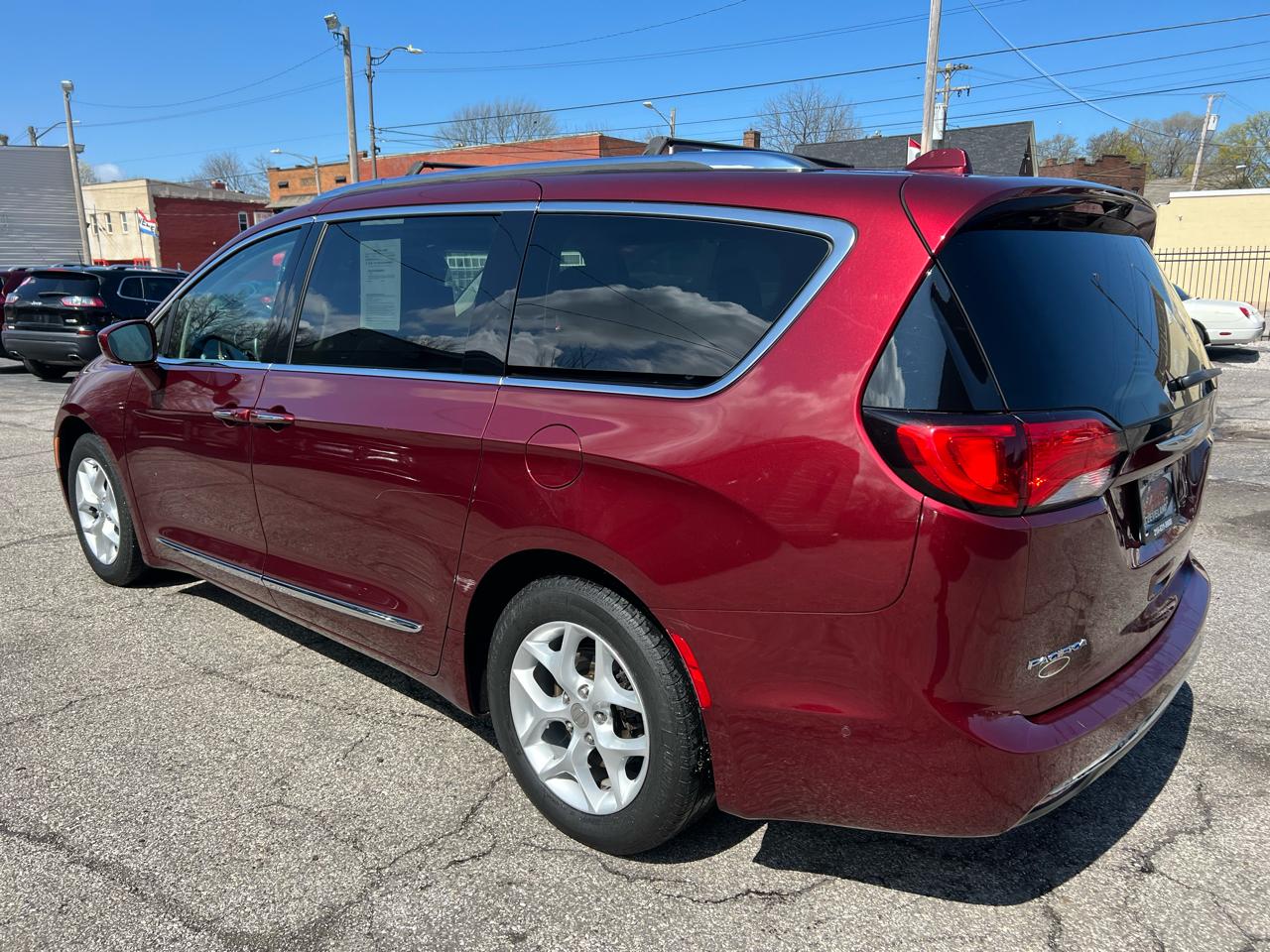 Chrysler Pacifica Touring-L Plus FWD 2017