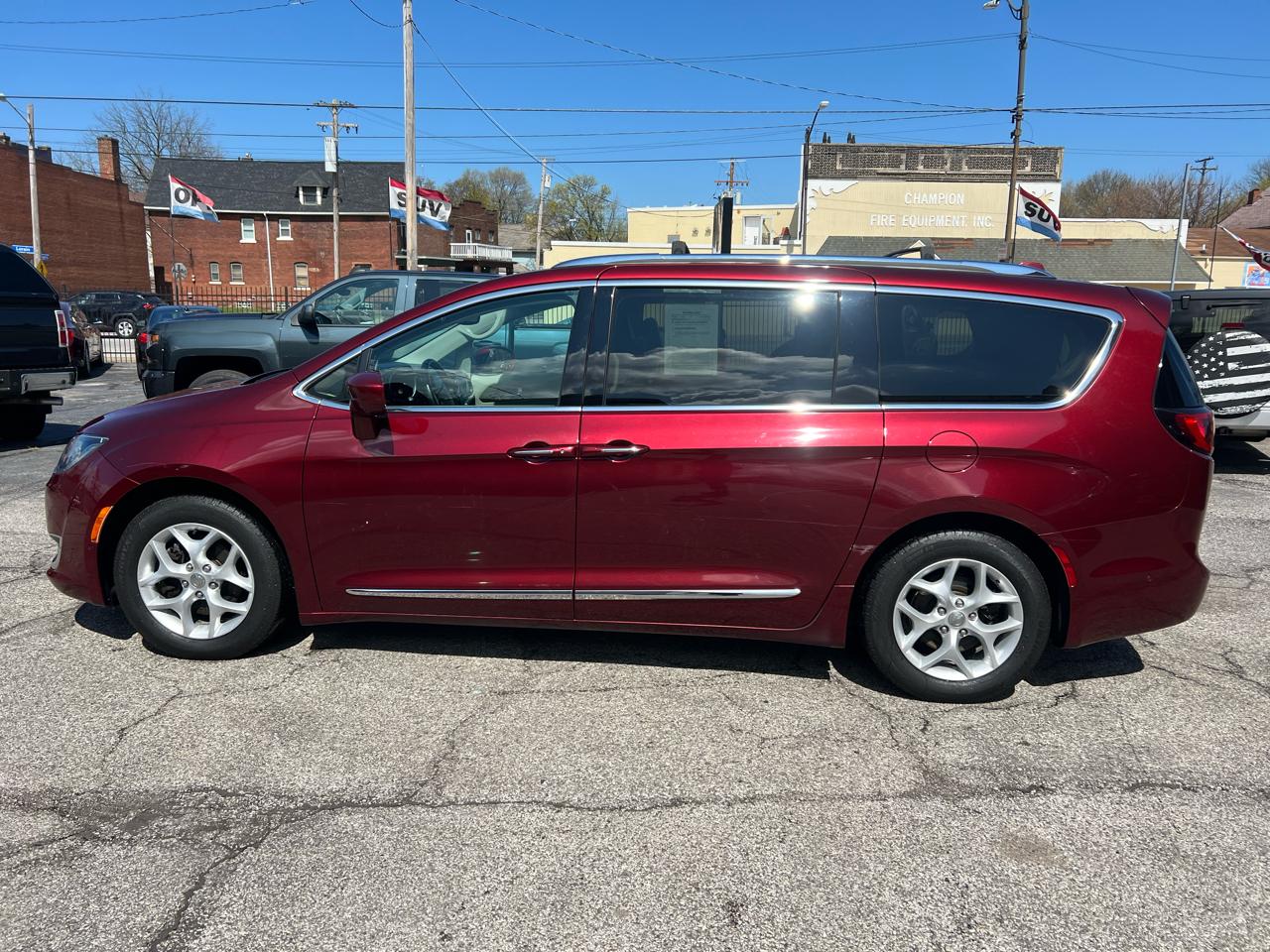 Chrysler Pacifica Touring-L Plus FWD 2017