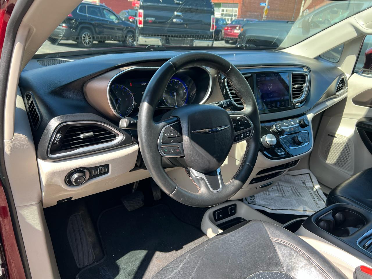 Chrysler Pacifica Touring-L Plus FWD 2017