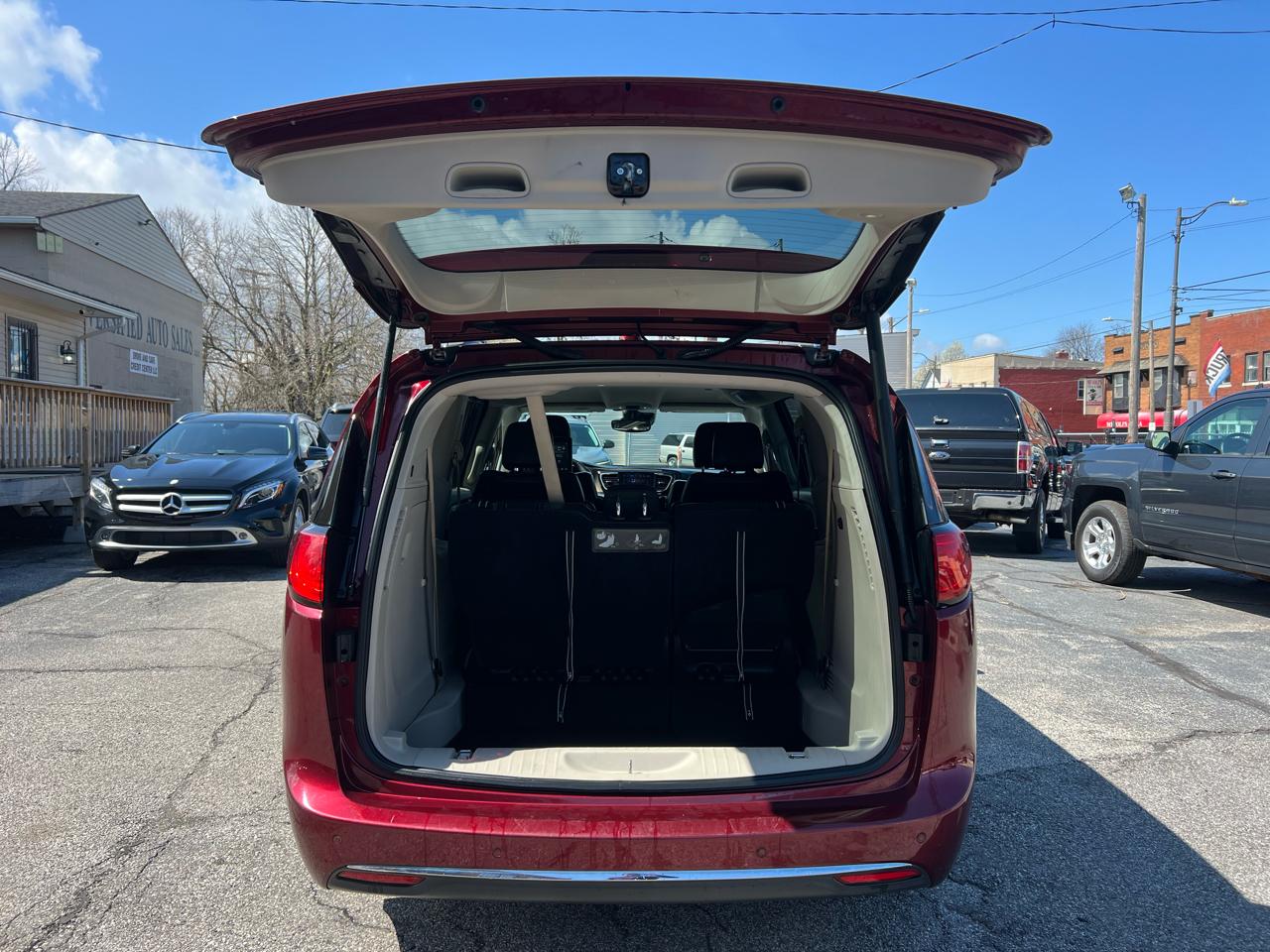 Chrysler Pacifica Touring-L Plus FWD 2017