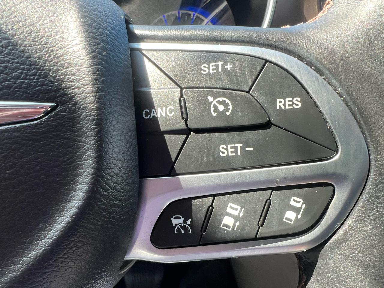 Chrysler Pacifica Touring-L Plus FWD 2017