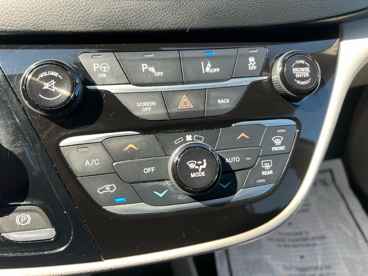 Chrysler Pacifica Touring-L Plus FWD 2017