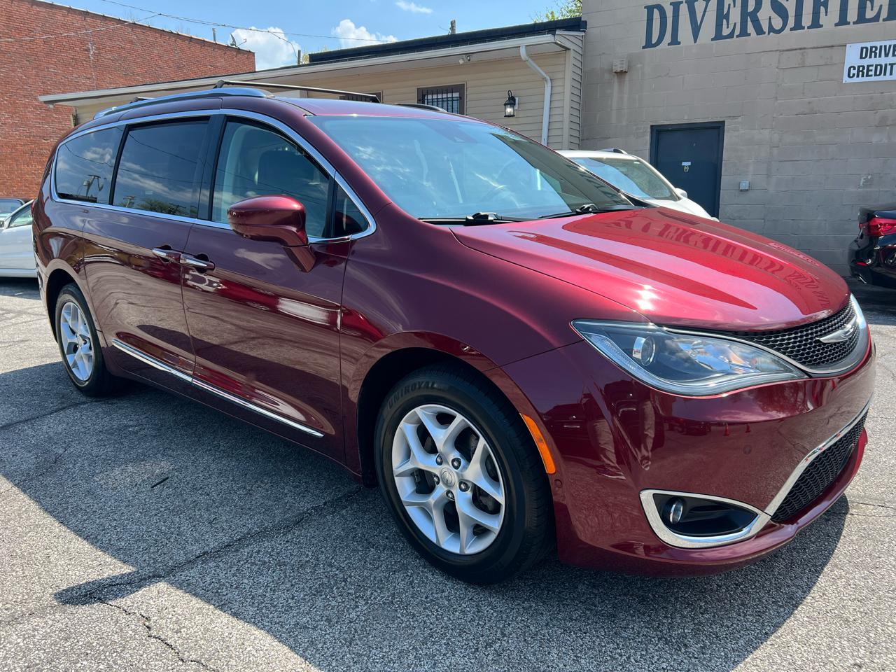 Chrysler Pacifica Touring-L Plus FWD 2017
