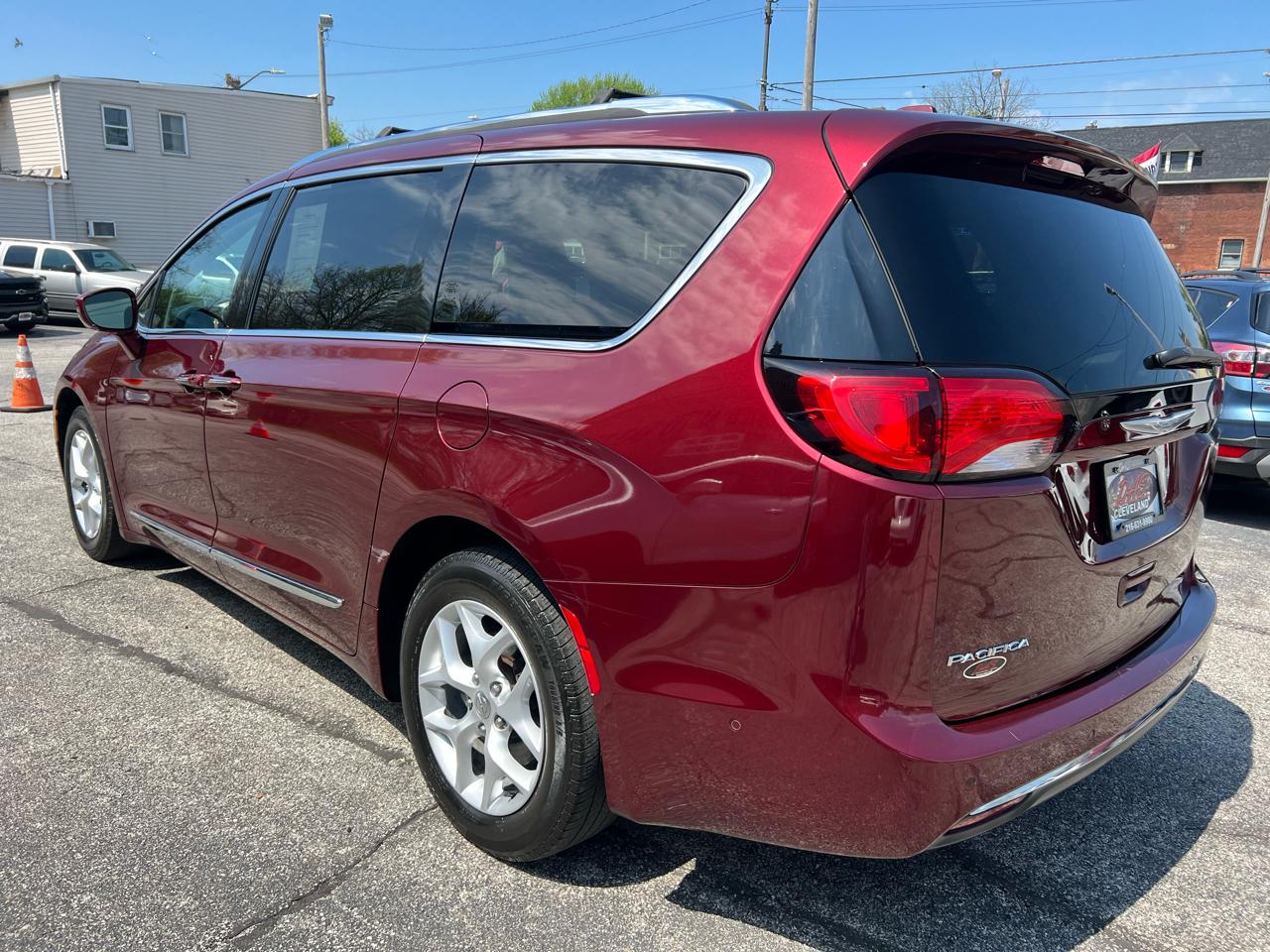 Chrysler Pacifica Touring-L Plus FWD 2017