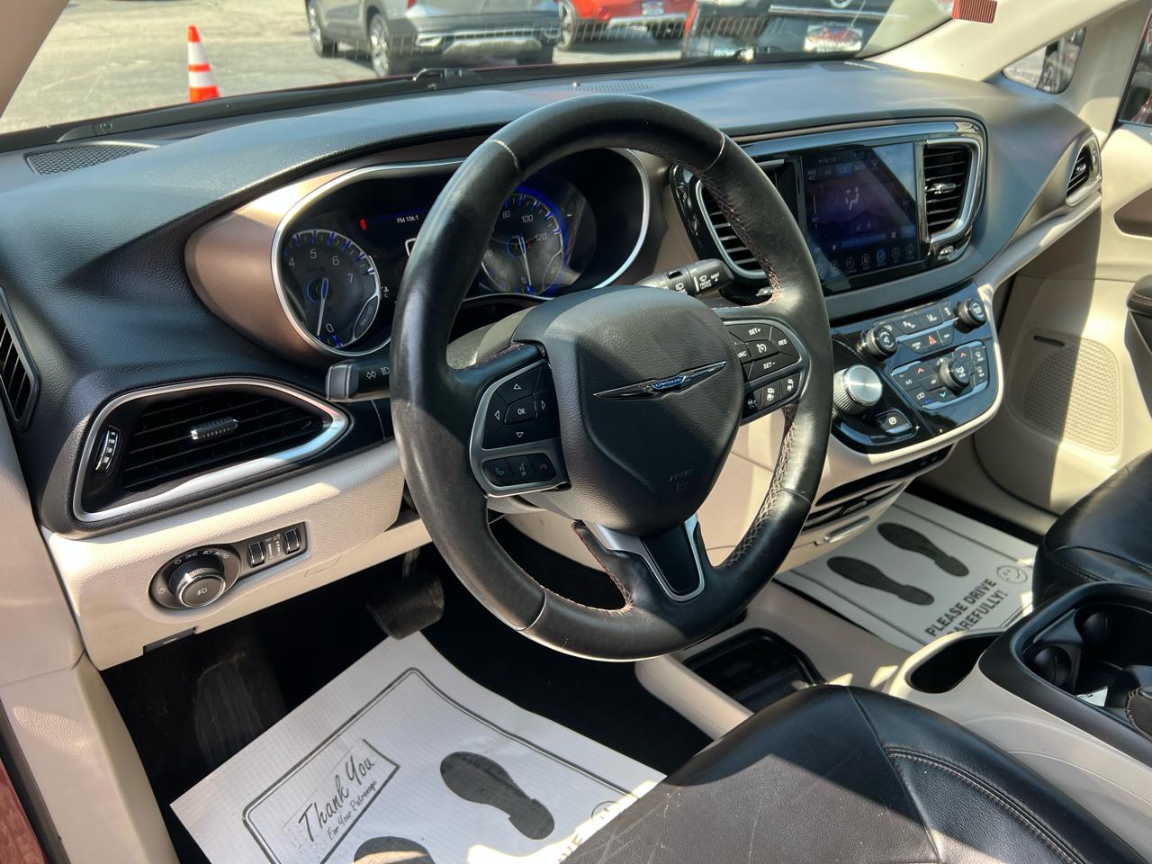 Chrysler Pacifica Touring-L Plus FWD 2017
