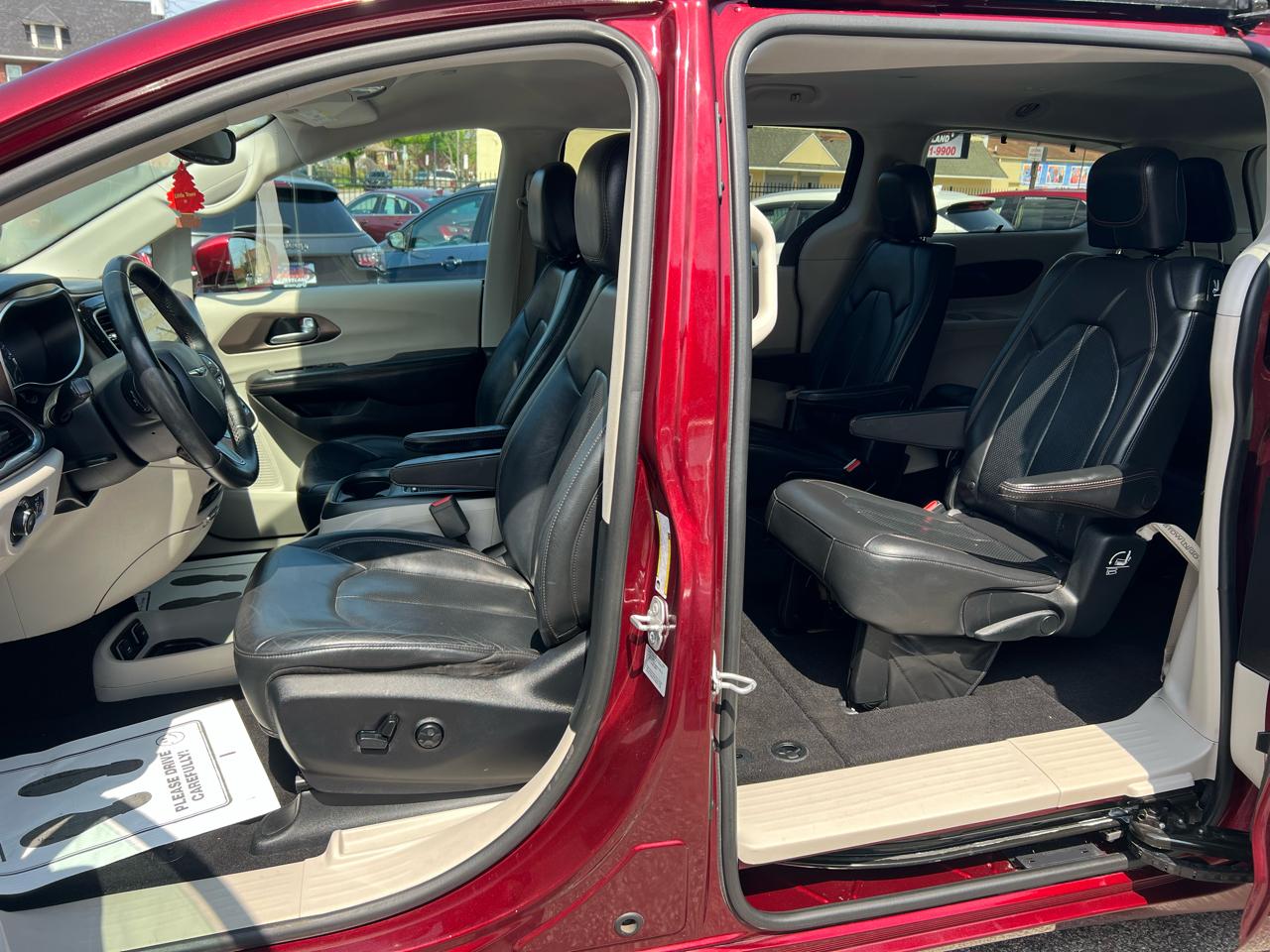 Chrysler Pacifica Touring-L Plus FWD 2017