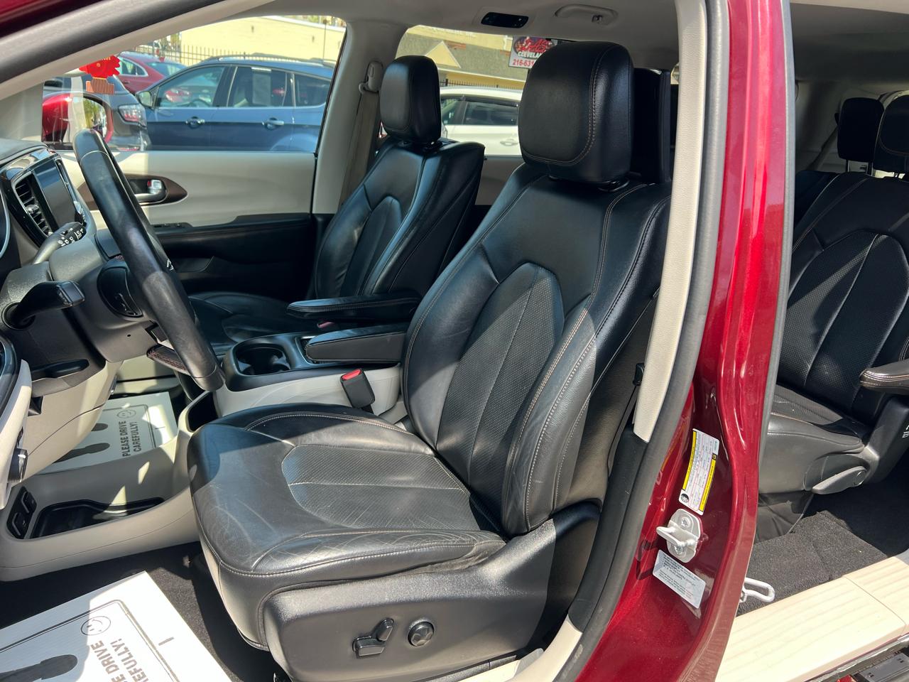 Chrysler Pacifica Touring-L Plus FWD 2017