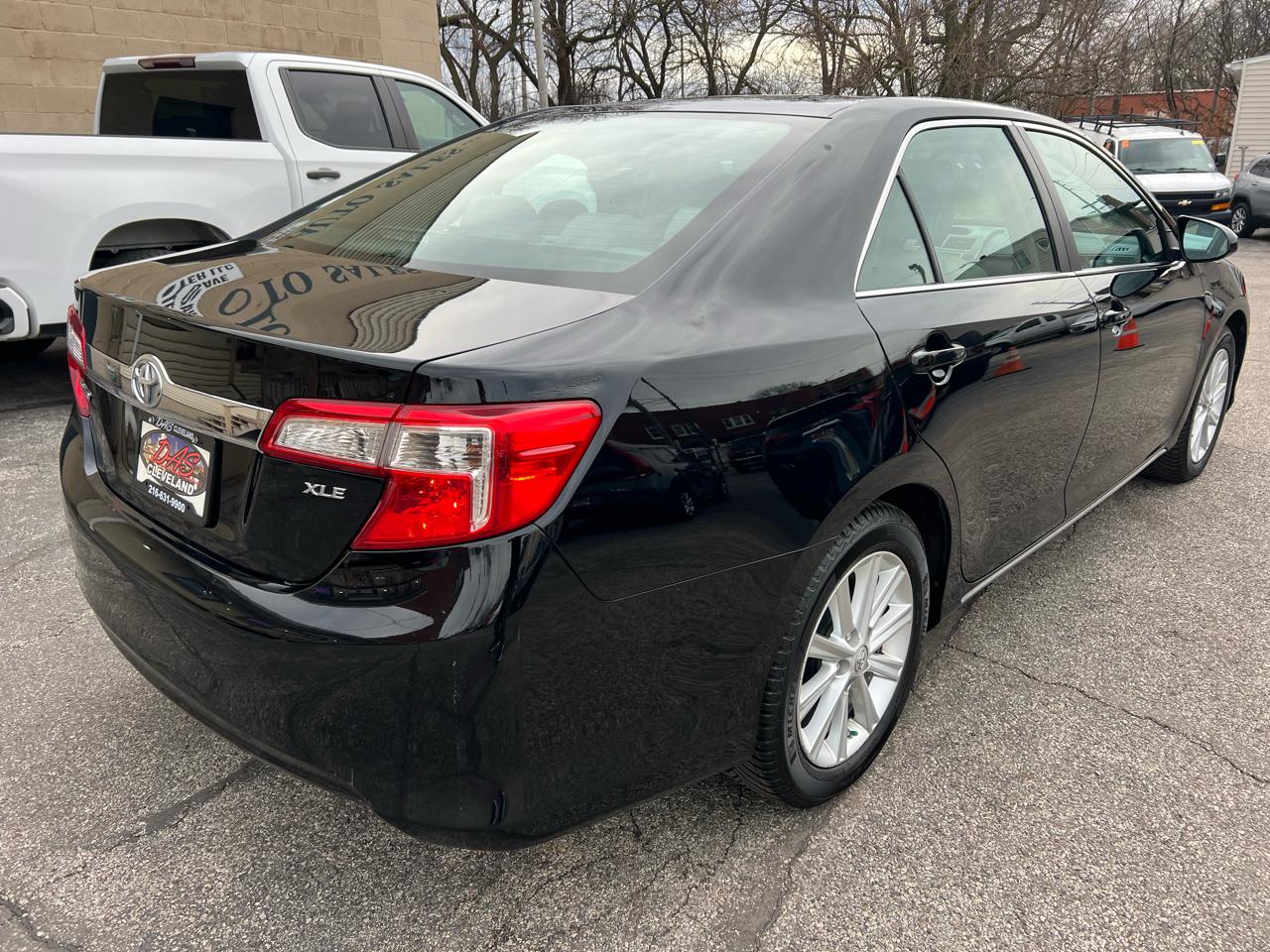 Toyota Camry 4dr Sdn I4 Auto XLE (Natl) 2013