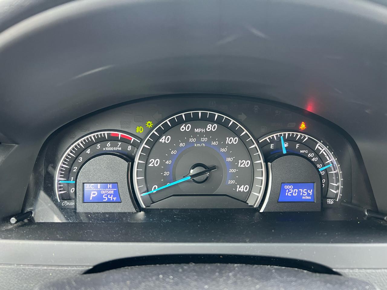 Toyota Camry 4dr Sdn I4 Auto XLE (Natl) 2013