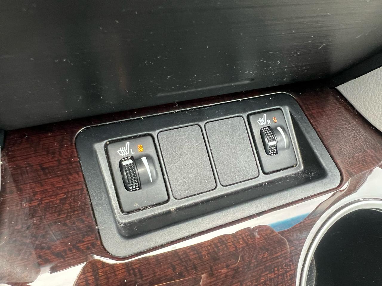 Toyota Camry 4dr Sdn I4 Auto XLE (Natl) 2013