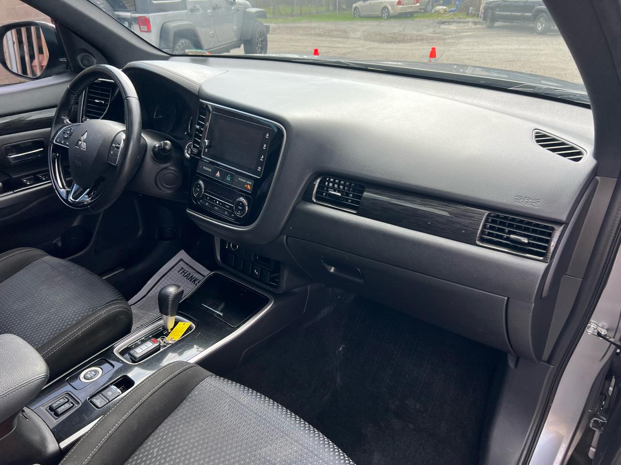 Mitsubishi Outlander LE S-AWC 2018