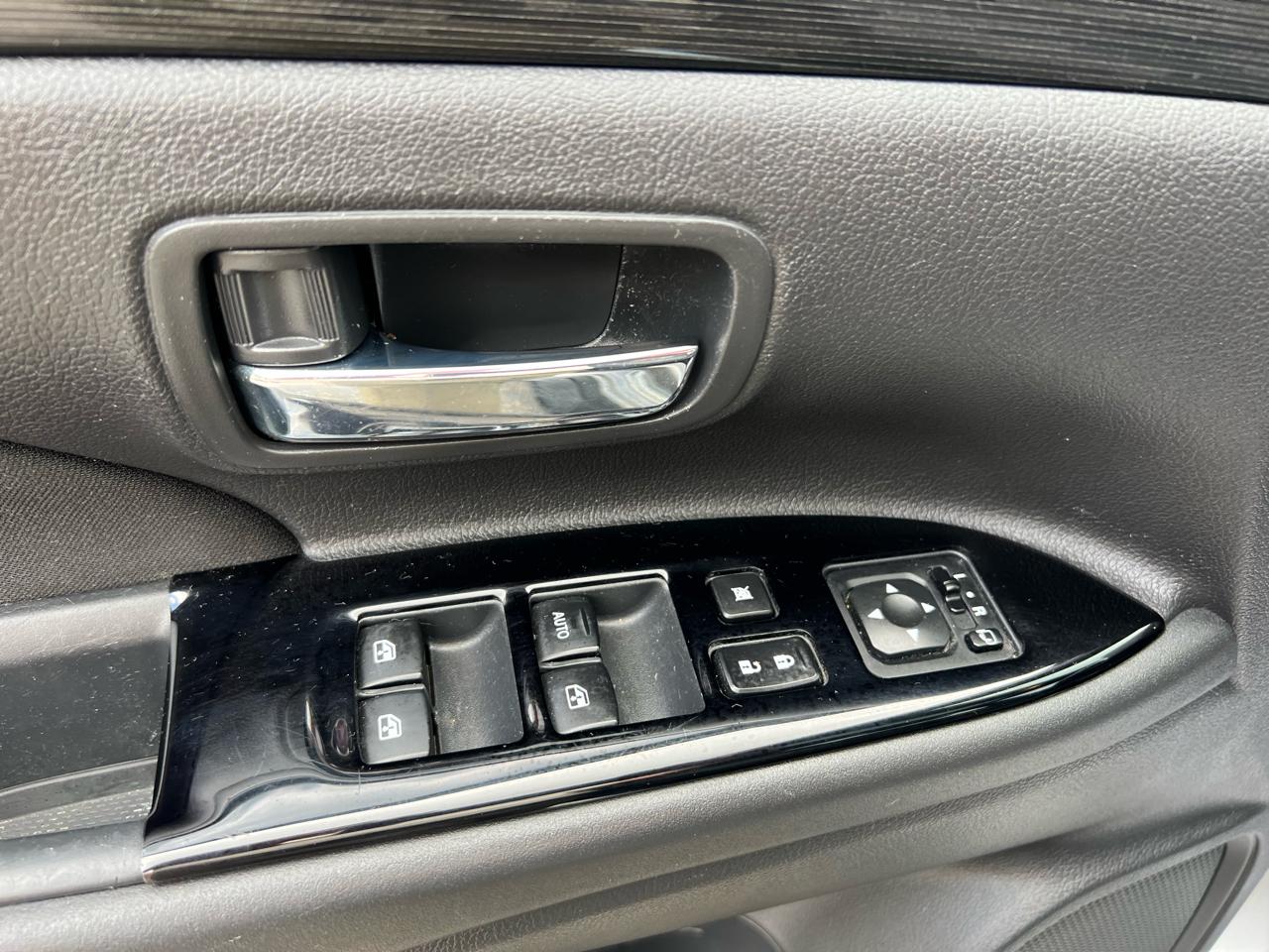 Mitsubishi Outlander LE S-AWC 2018