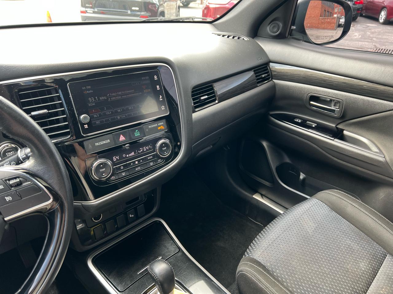 Mitsubishi Outlander LE S-AWC 2018