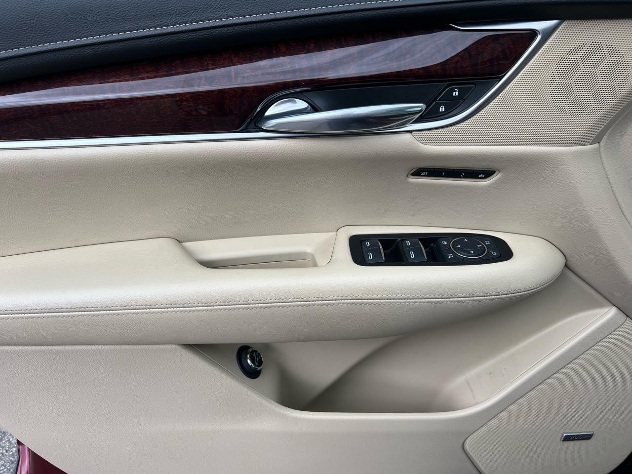 Cadillac XT5 AWD 4dr Premium Luxury 2017