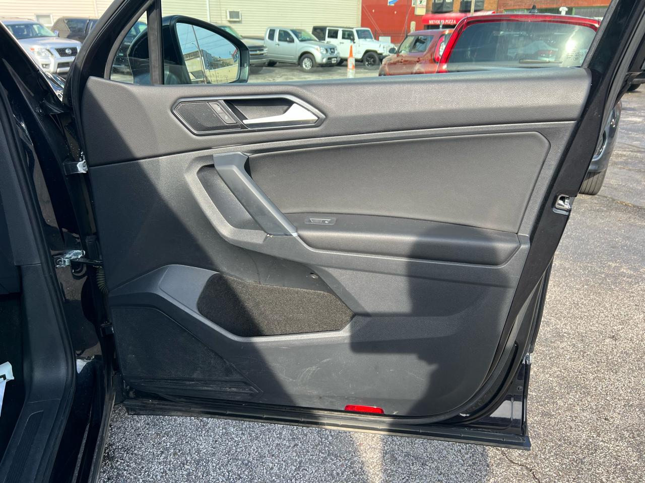 Volkswagen Tiguan 2.0T SEL FWD 2018