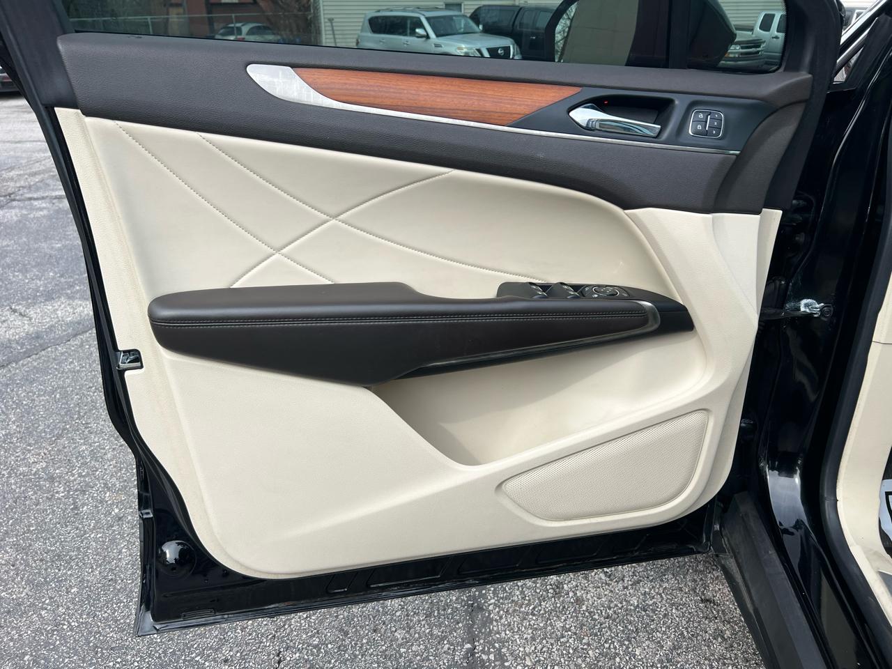 Lincoln MKC AWD 4dr Reserve 2016