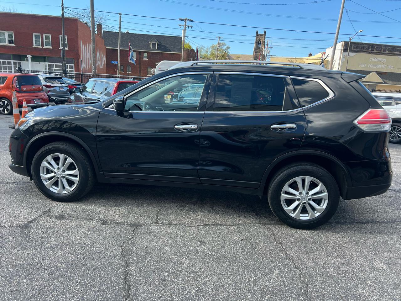 Nissan Rogue AWD 4dr SV 2016