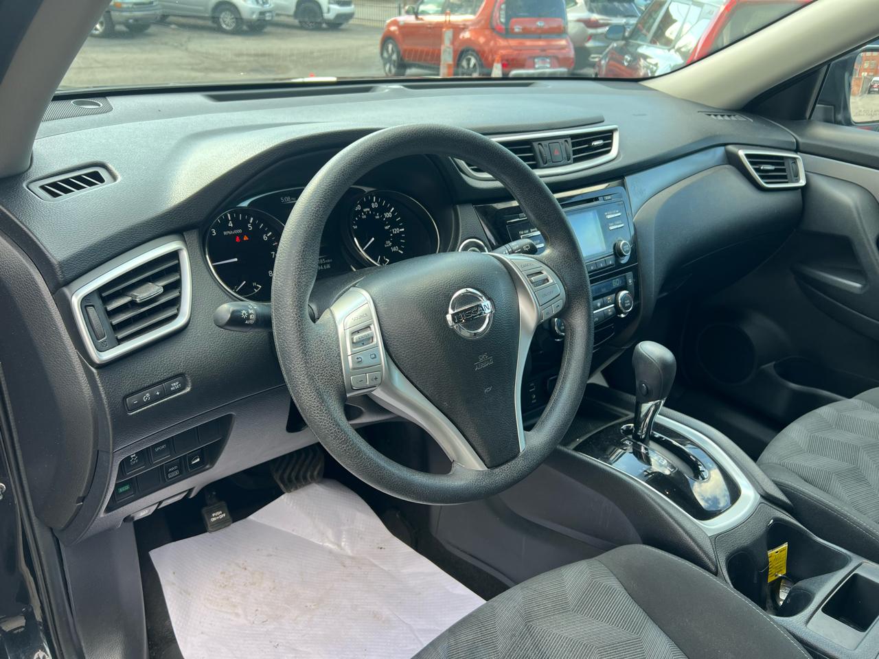 Nissan Rogue AWD 4dr SV 2016