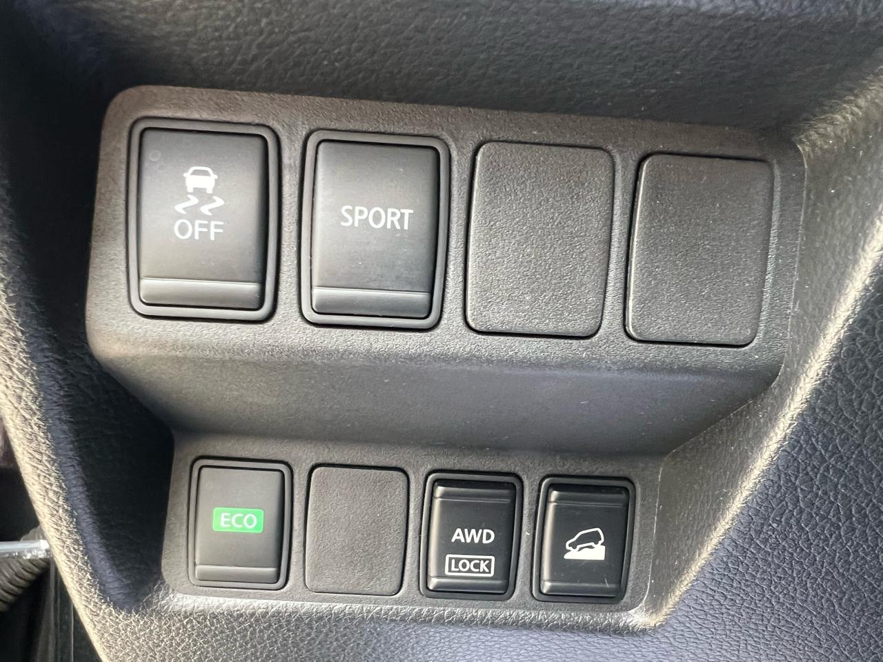 Nissan Rogue AWD 4dr SV 2016