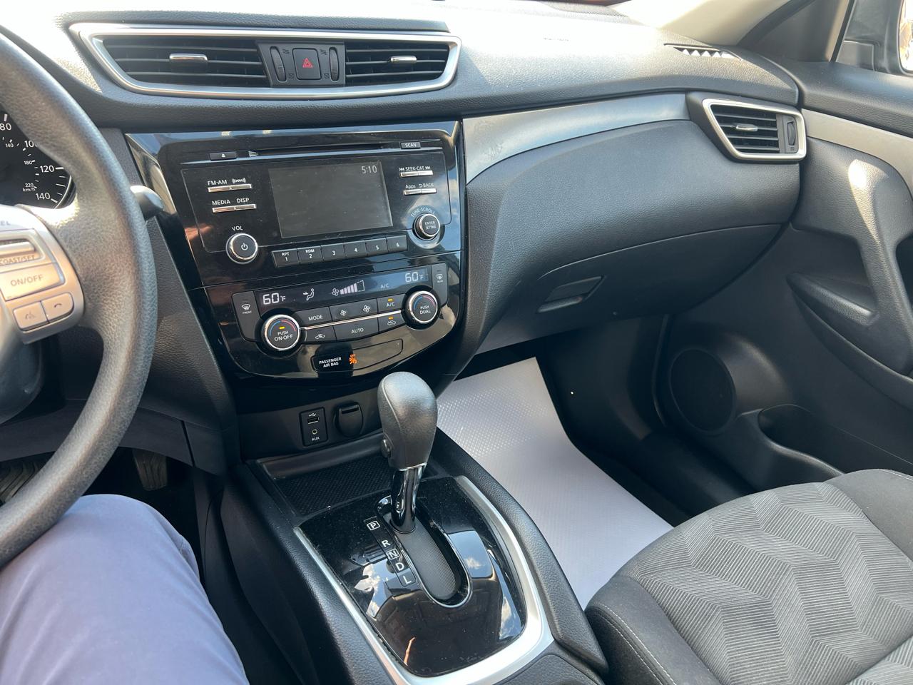 Nissan Rogue AWD 4dr SV 2016