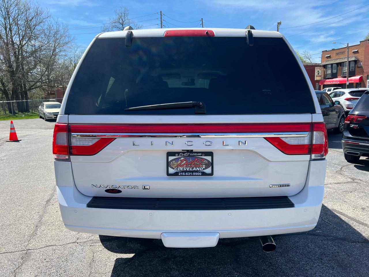 Lincoln Navigator L 4WD 4dr 2015