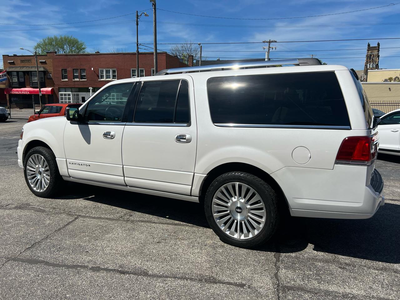 Lincoln Navigator L 4WD 4dr 2015
