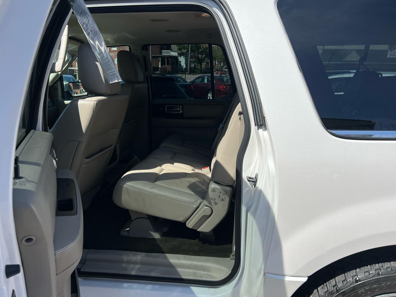 Lincoln Navigator L 4WD 4dr 2015