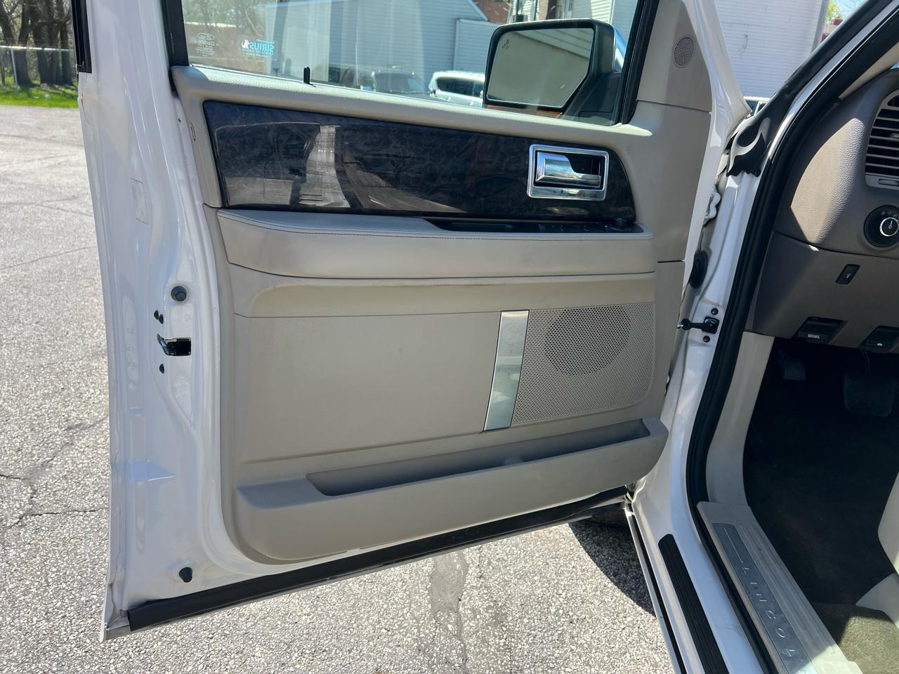 Lincoln Navigator L 4WD 4dr 2015