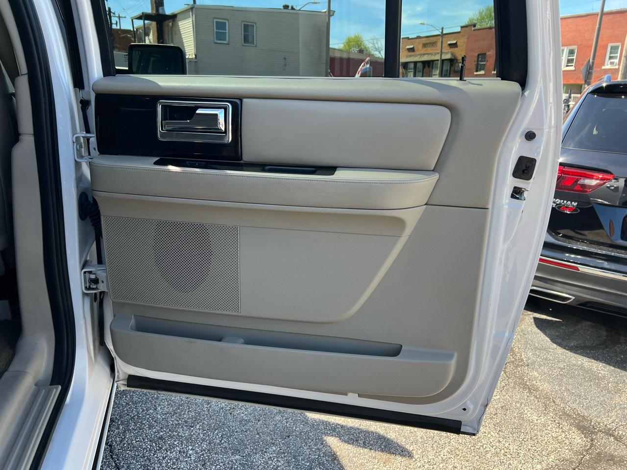 Lincoln Navigator L 4WD 4dr 2015