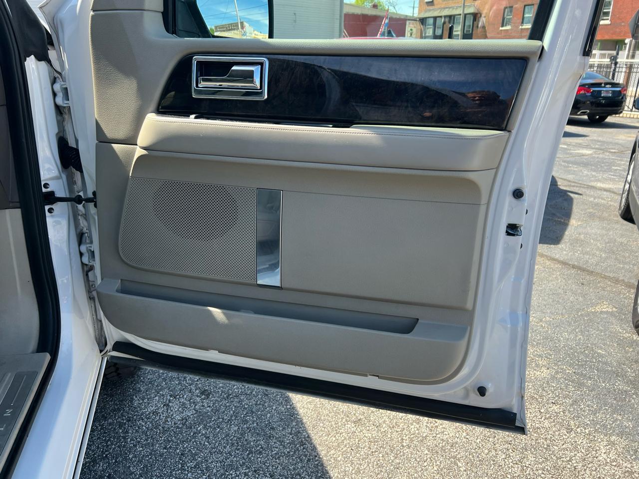 Lincoln Navigator L 4WD 4dr 2015