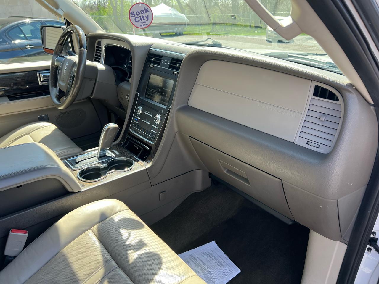 Lincoln Navigator L 4WD 4dr 2015