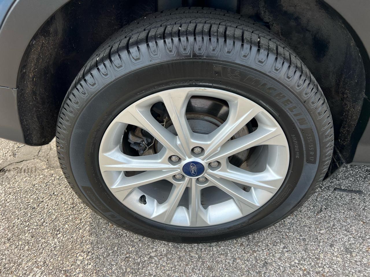 Ford Escape SEL 4WD 2018