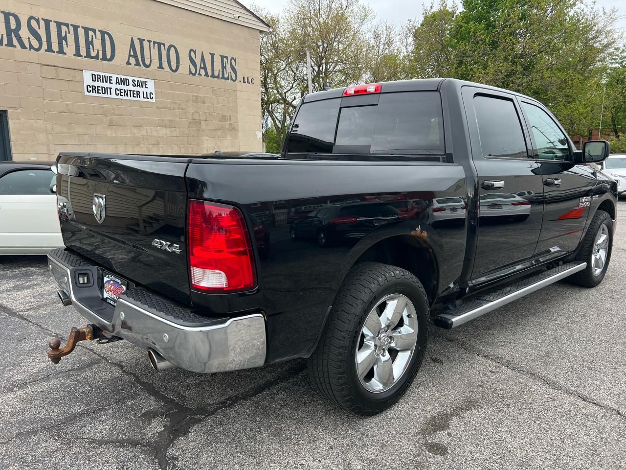 RAM 1500 4WD Crew Cab 140.5" Big Horn 2016