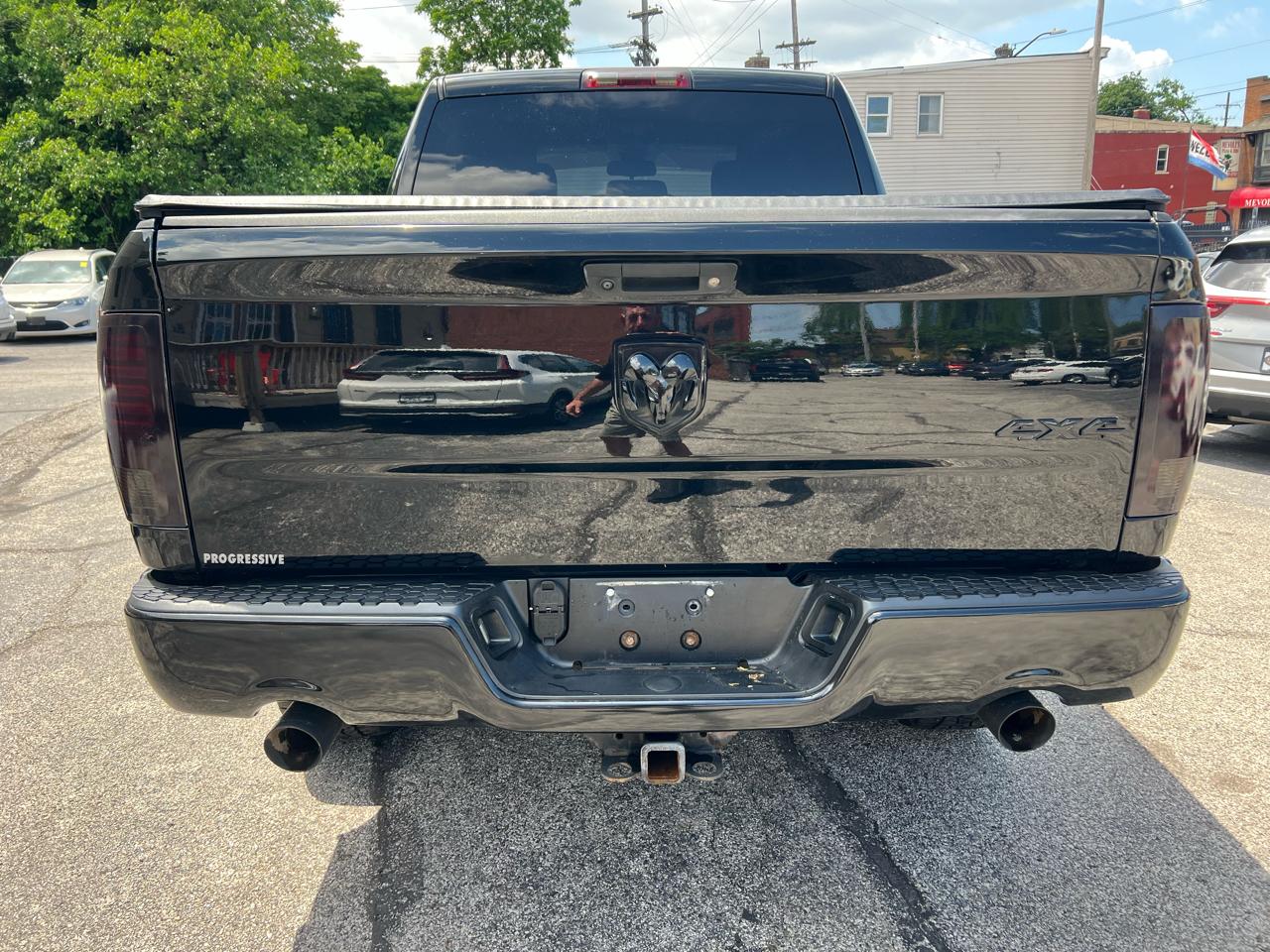 RAM 1500 4WD Crew Cab 140.5" Express 2014
