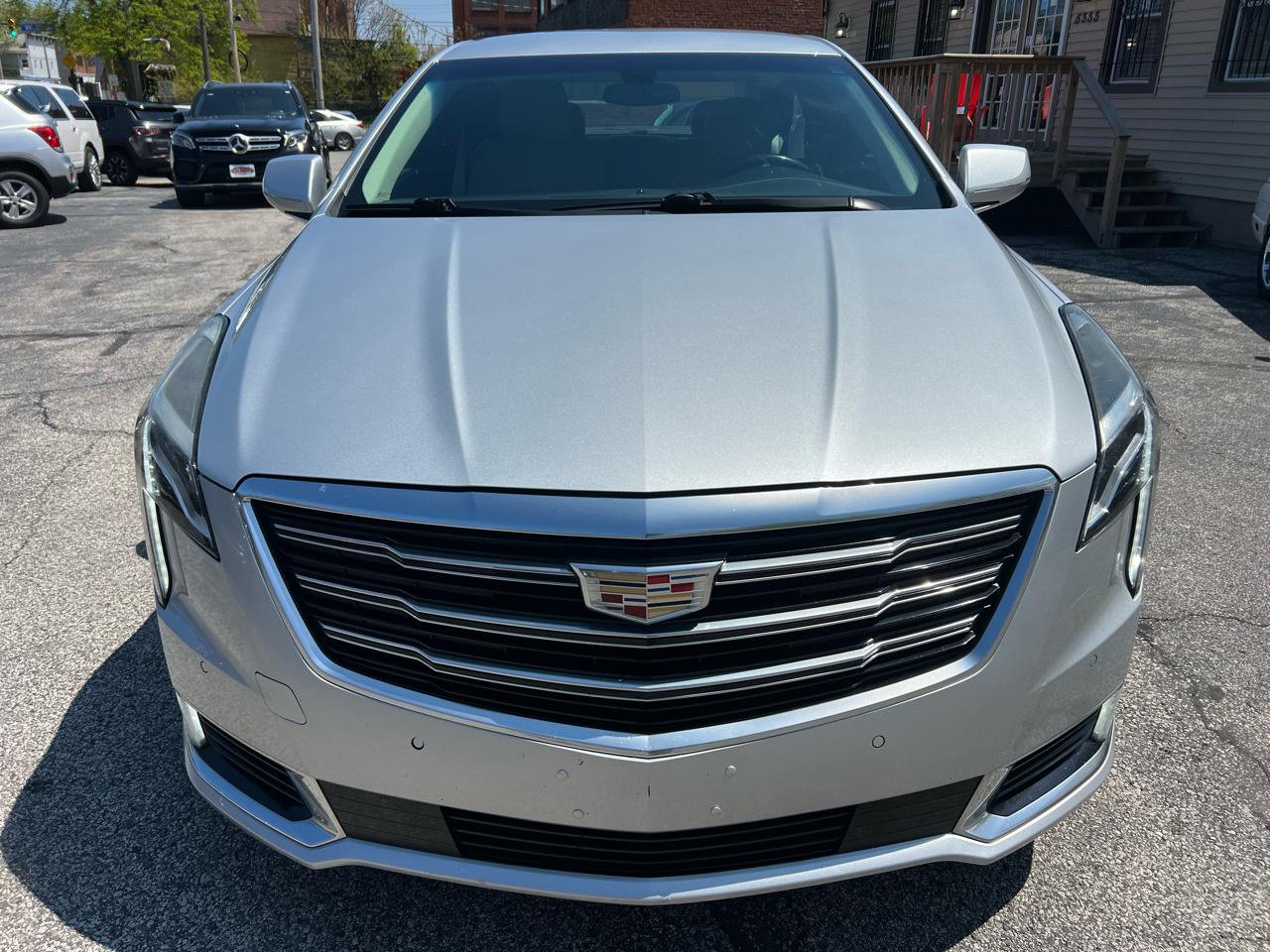 Cadillac XTS 4dr Sdn Luxury FWD 2018