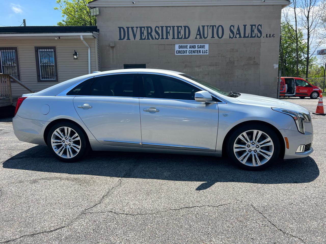 Cadillac XTS 4dr Sdn Luxury FWD 2018