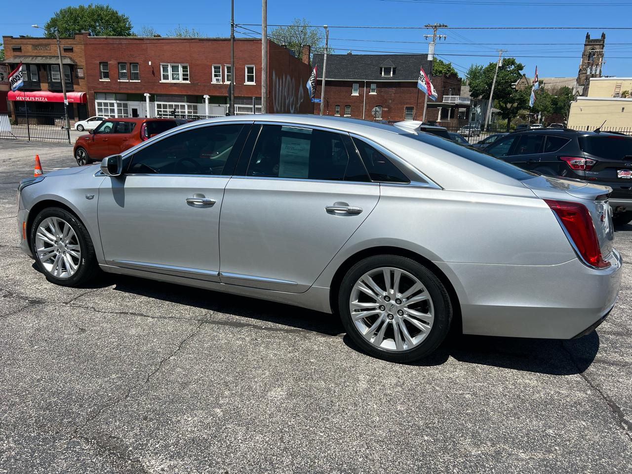 Cadillac XTS 4dr Sdn Luxury FWD 2018