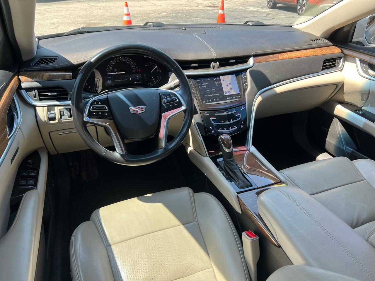 Cadillac XTS 4dr Sdn Luxury FWD 2018