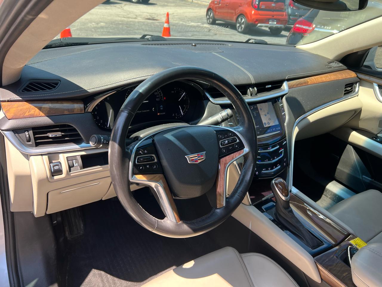 Cadillac XTS 4dr Sdn Luxury FWD 2018