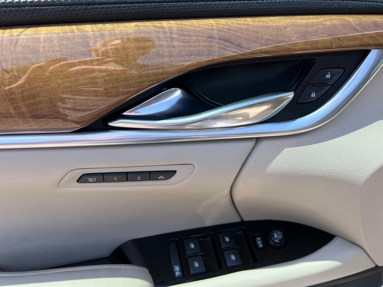 Cadillac XTS 4dr Sdn Luxury FWD 2018