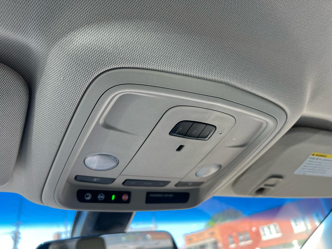 Cadillac XTS 4dr Sdn Luxury FWD 2018