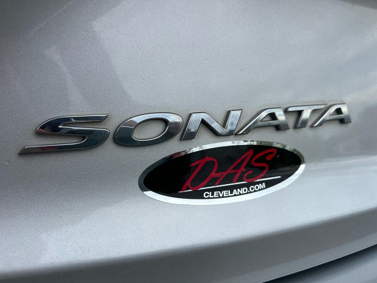 Hyundai Sonata 4dr Sdn 2.4L SE 2015