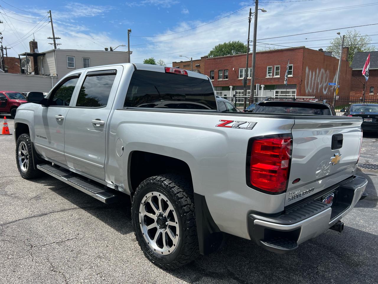 Chevrolet Silverado 1500 Crew Cab Crew Cab 143.5" WB 4WD Z71 2018