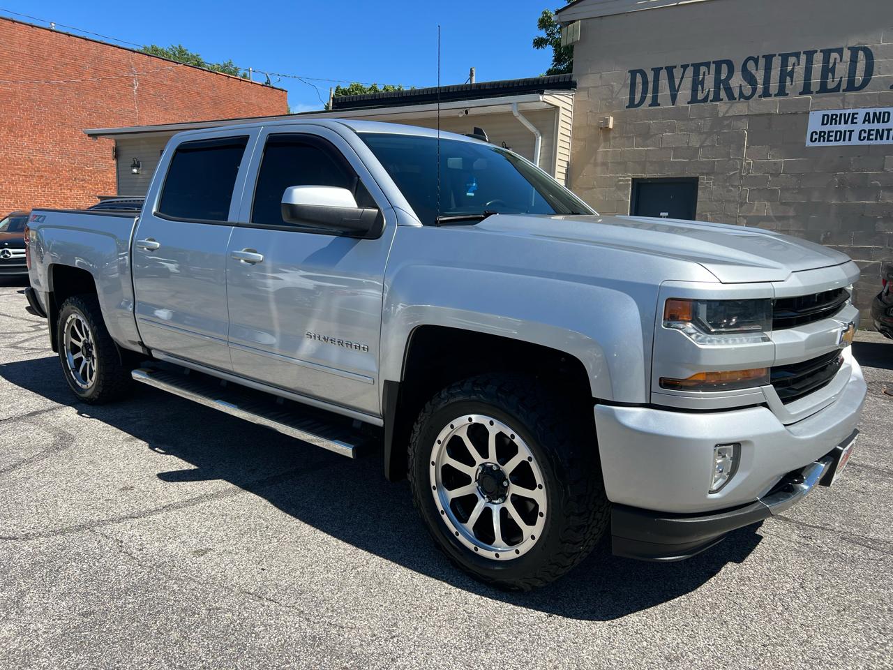 Chevrolet Silverado 1500 Crew Cab Crew Cab 143.5" WB 4WD Z71 2018