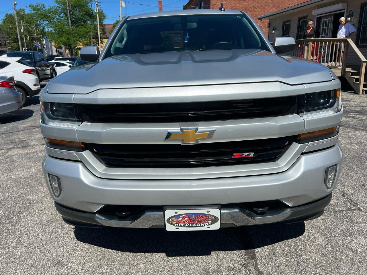 Chevrolet Silverado 1500 Crew Cab Crew Cab 143.5" WB 4WD Z71 2018
